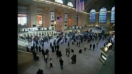 200 човека стоят като замръзнали на Централна гара в Ню Йорк 