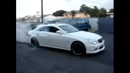Mercedes Cls63 - zapali gumite 