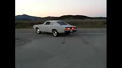 Dodge Charger 1969 Start