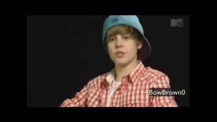 Justin Bieber спинка и си суши косата {so cute}