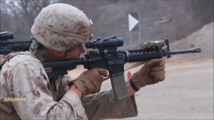 Пистолет M9 и автомат M4 - Тренировъчна стрелба на Американски морски пехотен корпус