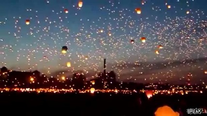 11,000 плаващи във въздуха лампи,светят над Полша