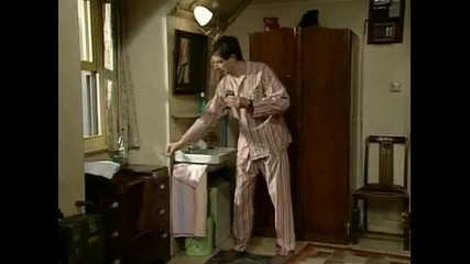 Mr Bean - Getting up late for the dentist