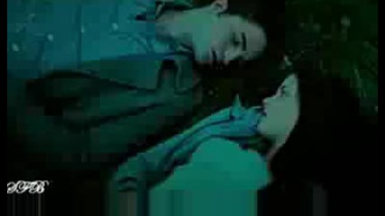 Bella Swan - Circus