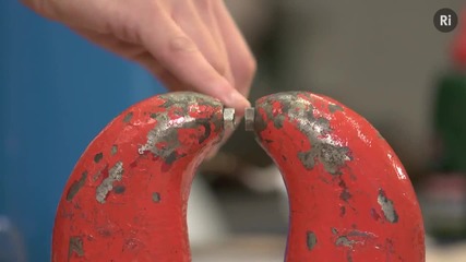 Магнетизмът на течния кислород