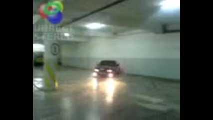 Bmw drift в подземния паркинг на Мол - а 