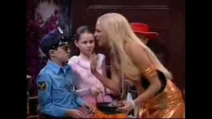 Donatella Versace On Saturday Night Live