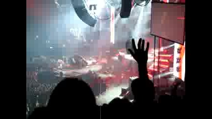 Guns n Roses - Sweet Child Of Mine ( Live Calgary , Alberta Canada 16 / 01 / 2010 ) 
