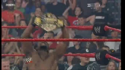 Wwe extreme rules 2011kofi kingston лети и счупва маса със sheamus
