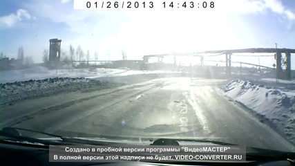 Танк Изскочи на Пътя в Русия