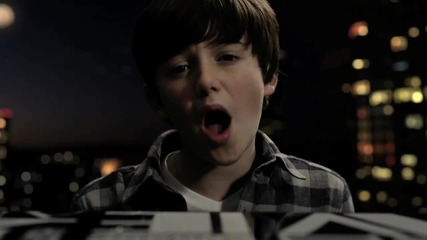 Greyson Chance - Waiting Outside The Lines