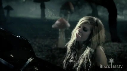 Avril Lavigne - Alice In Wonderland 