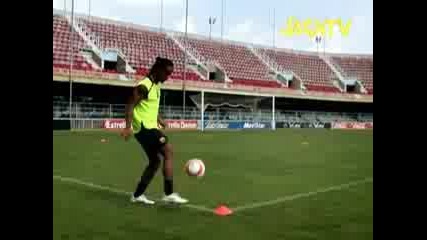 Joga Bonito - Ronaldinho - Просто 