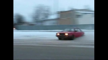 Audi quattro - луди дрифтов в снега 