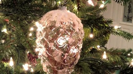 Минутка: Кой е първият човек украсил Коледна елха?
