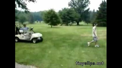 Екстремно качване в кола за голф