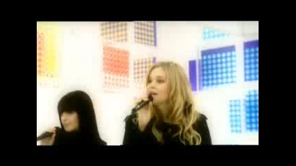 Clea - Stuck In The Middle