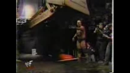 Wwf Rock Bottom 1998 - Undertaker vs Stone Cold Steve Austin ( Погребан Жив Мач ) 2/2