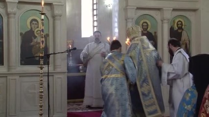 Десетки почетоха Благовещение в храм „Света София”
