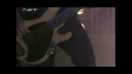 Scorpions - Love Em Or Leave Em - Live