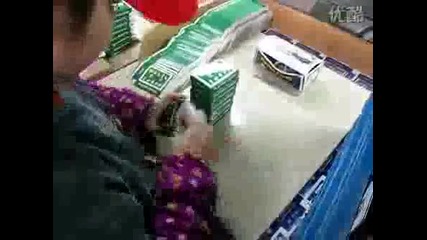 Как се опаковат тестета карти в Китай 