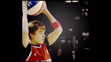 Още снимки от баскетболната игра на Justin /nba/