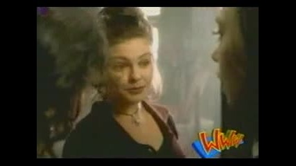 Падане на гащи в асансьор