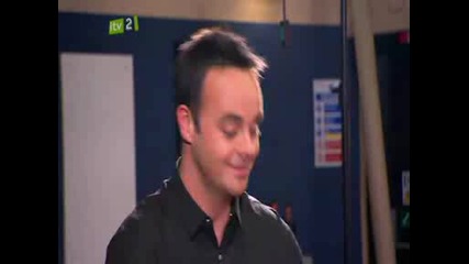 Britains Got More Talent - Ant и Dec игратя на кошче