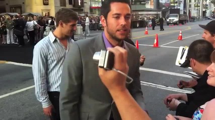 Zachary Levi и фенове, Премиерата на Green Lantern