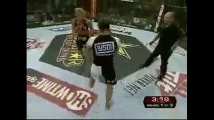 Female Mma Gina Carano vs Cris Cyborg (gets It In At The End)