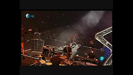 New! Rihanna - Rude boy ( Rock In Rio Madrid Live 2010 ) *hq* 