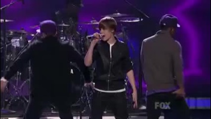 Justin Bieber performing at Americon Idol 