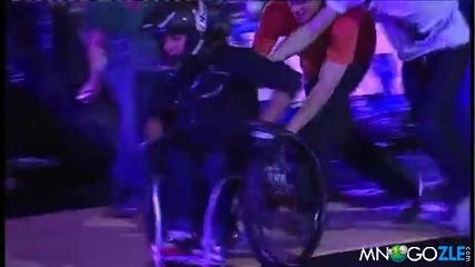 Рекорден скок с инвалидна количка 