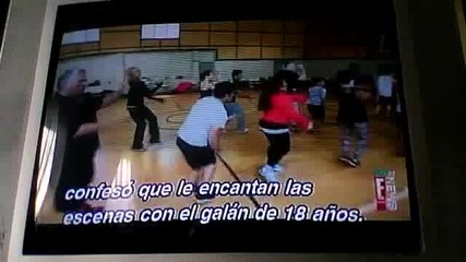 Nick Jonas E! News