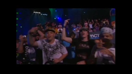 Karen се изправя срещу Jeff Hardy