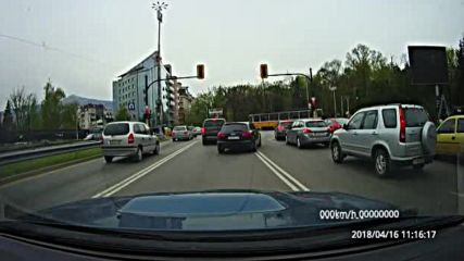 Нагло преминаване на червено