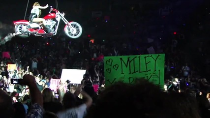 I Love Rock and Roll Live in Hd Up Close - Miley Cyrus Portland Wonder World 2009 Tour Hq 