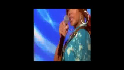 Rihanna - Pon De Replay Live