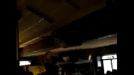 Луди Фенове Се Кефят След 2 Гола На Usa 