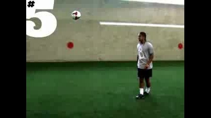 Cristiano Ronaldo freestyle & skills (rio Ferdinand #5 Magazine)