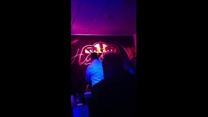 Umit Yasar-yasatirmiyim(live from Harem Bar)