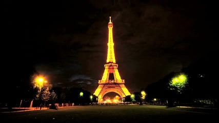 Eiffel Tower Time Lapse