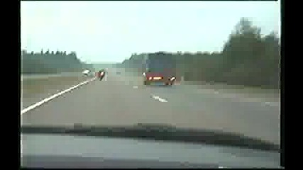 R1 vs Audi S2 speed
