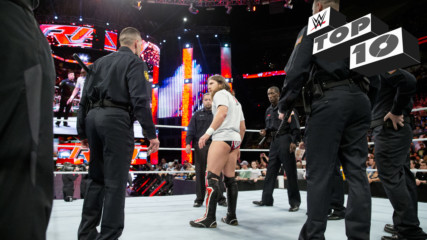 Sinister Superstar traps: WWE Top 10, Dec. 1, 2018