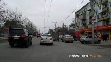 Разчистване на автоколона в Дегестан, Русия