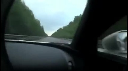 Bugatti Veyron Vs Nissan Skyline Gt-r R35