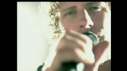 Dierks Bentley - Come A Little Closer