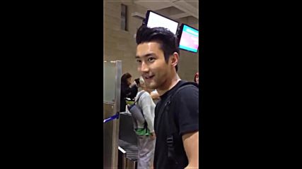 ^-^ Siwon saying I love you and i miss you in Hebrew ;dd ** So Cute!!! ** :p ^-^