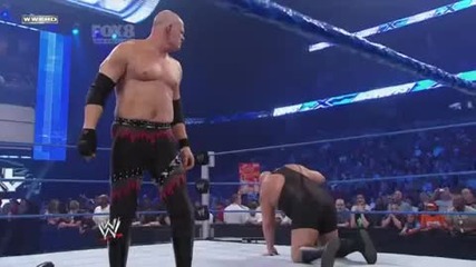 Kane chokeslams The Big Show