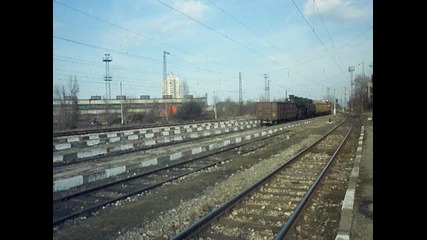 Парен локомотив заминава от Захарна фабрика 